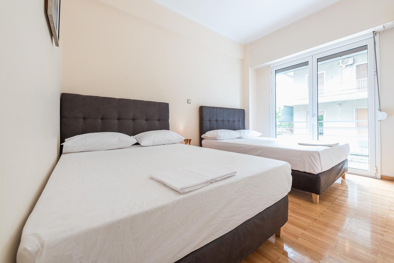 Victoria Familia Apartments Афины Экстерьер фото