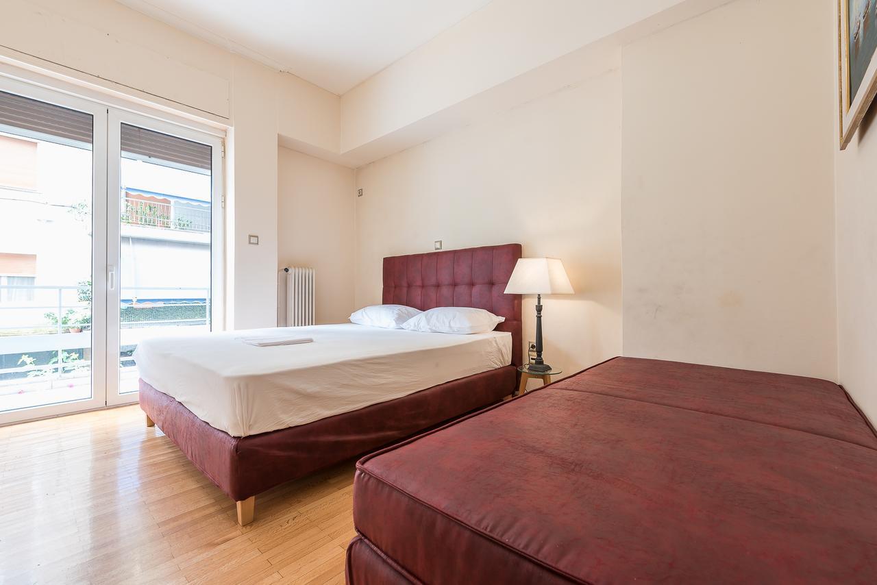 Victoria Familia Apartments Афины Экстерьер фото